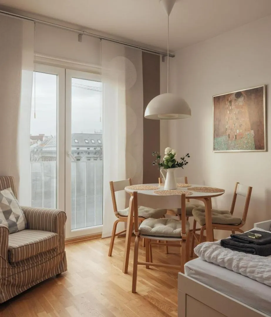 Modern Vienna Apartment In Prime Location